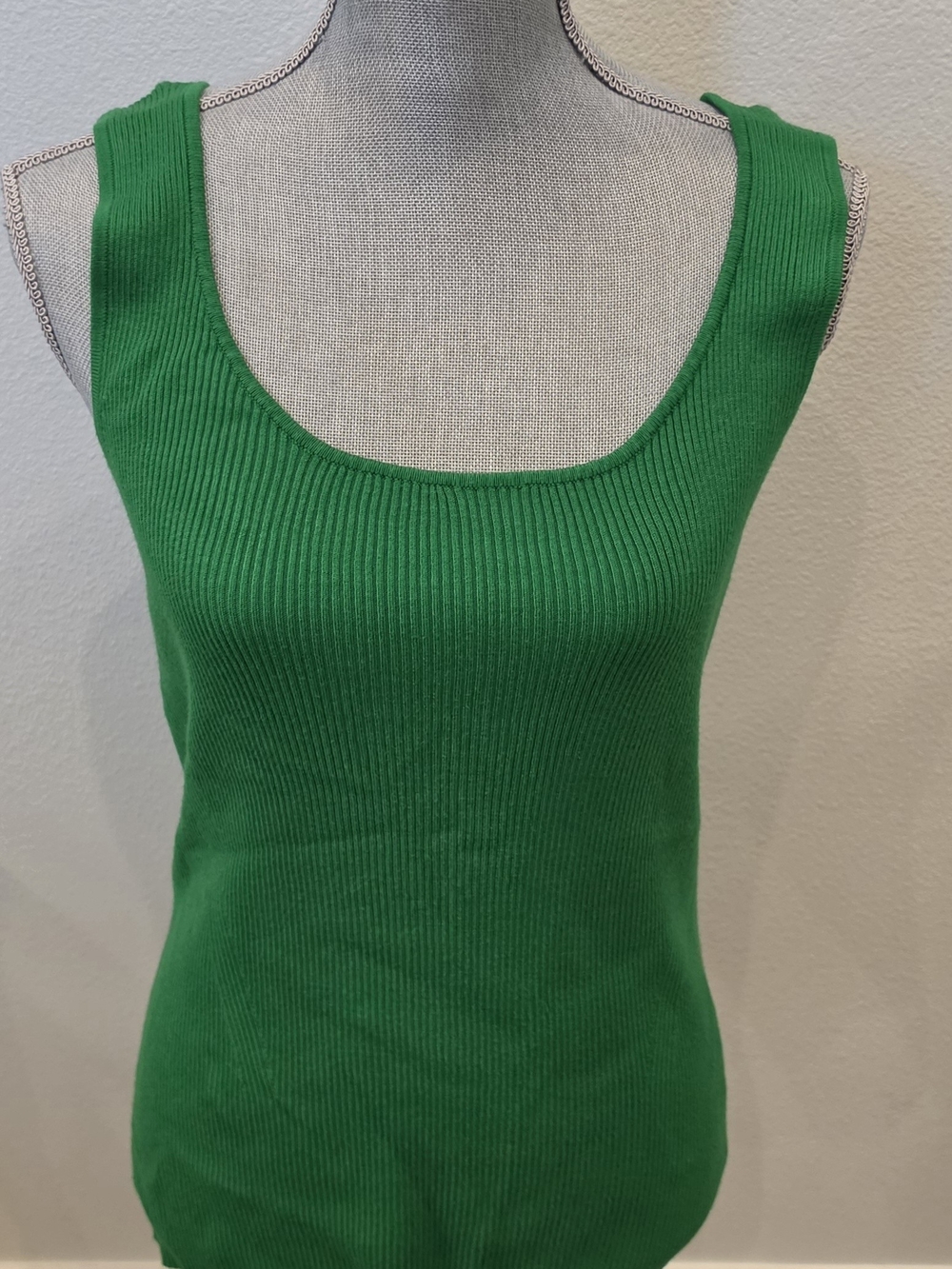 Worthington Emerald Green Ribbed Scoop Neck Tank